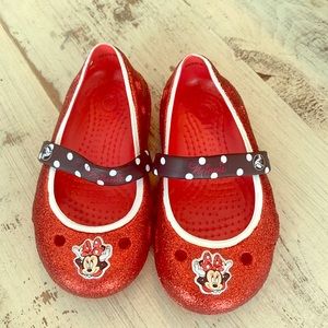 Minnie Mouse Crocs size 6